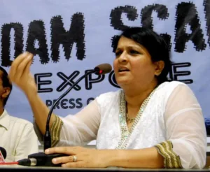 Anjali Damania : मुंडे कुटुंबाकडून वंजारी समाजाचा गैरवापर, दररोज शेकडो धमक्यांचे कॉल; अंजली दमानियांचा गंभीर आरोप