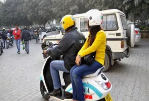 Bike Taxi in Maharashtra : राज्यभरात पुन्हा बाईक टॅक्सी सेवा सुरू होणार; सरकारने बनवला कायदा…