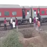 Jalgaon Train Accident : जळगावात भीषण रेल्वे अपघात; कर्नाटक एक्सप्रेसने चिरडल्याने 10-15 प्रवाशांचा मृत्यू, अनेक गंभीर जखमी