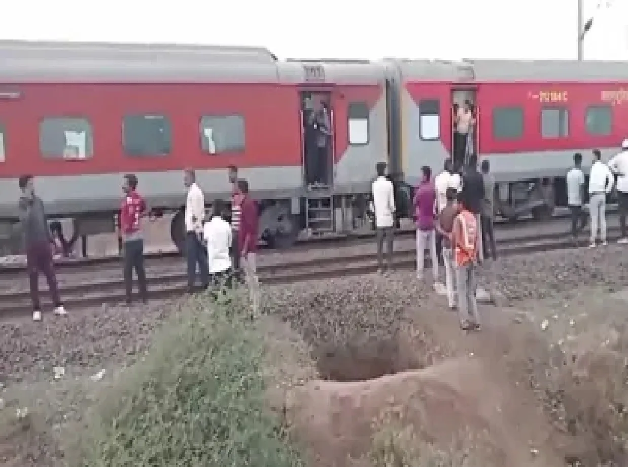 Jalgaon Train Accident